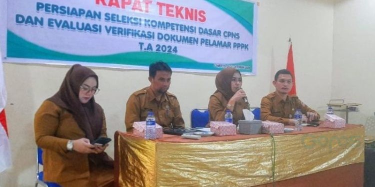 Rapat evaluasi verifikasi berkas pelamar PPPK.