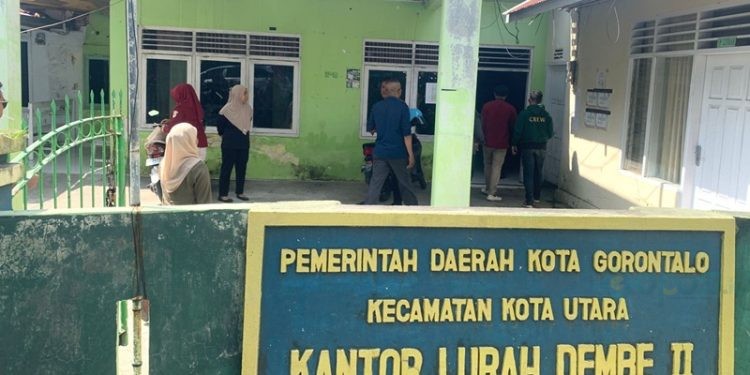 Kantor Kelurahan Dembe II, Kecamatan Kota Utara saat ditinjau Anggota DPRD Kota Gorontalo dalam masa reses,  Kamis (14/11/2024) (Foto Rama/Gopos)