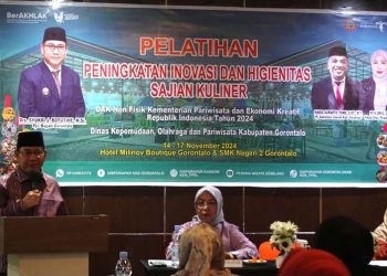 Pjs Bupati Syukri Botutihe saat memberikan sambutan pada pelatihan peningkatan para kuliner. (Foto Humas)
