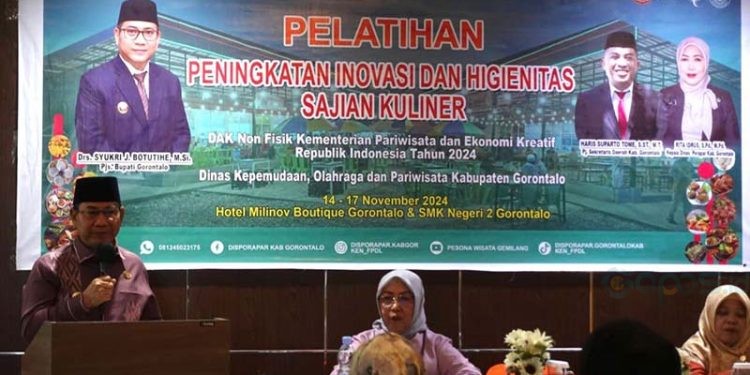 Pjs Bupati Syukri Botutihe saat memberikan sambutan pada pelatihan peningkatan para kuliner. (Foto Humas)
