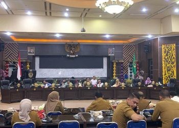 Foto Rapat Evaluasi Komisi II bersama dengan Pemerintah Kota Gorontalo di Aula I Dekot (Foto Rama/Gopos)