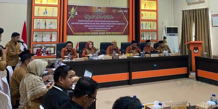 Rapat pleno terbuka rekapitulasi hasil perolehan suara Pilkada Boalemo yang digelar KPU Boalemo, Selasa (3/12/2024).(Foto KPU)