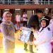 Bupati Merlan S. Uloli saat melantik 147 Kades di Kabupaten Bone Bolango untuk perpanjangan masa jabatan Kepala Desa di GOR Oginawa Suwawa, Rabu (19/06/2024). (Foto AKP/Diskominfo)