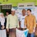 Sejumlah petani mendapat bantuan pupuk dari pelaku usaha tambang Buntulia, Jumat (13/12/2024)