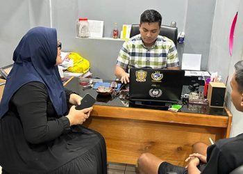 Petugas Sat Reskrim Polresta Gorontalo Kota melakukan pemeriksaan terhadap RFY, tersangka penikaman terhadap MAM alias Azar, warga Tomulabutao Selatan, Kecamatan Dungingi Kota Gorontalo