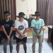 Tiga tersangka kasus Curanmor saat diamankan di Mapolres Kotamobagu.(Foto Humas Polres Kotamobagu)