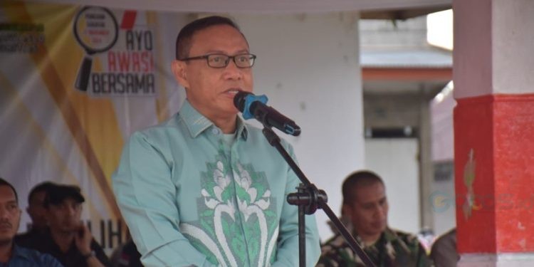 Pj Sekda Kabupaten Gorontalo, Trizal Entengo saat memberikan sambutan pada apel pengawasan Pilkada. (Foto Humas)