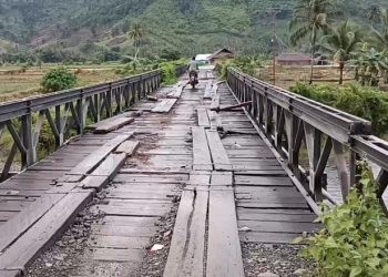 Jembatan Desa Bohulo Gorontalo Utara Memprihatinkan