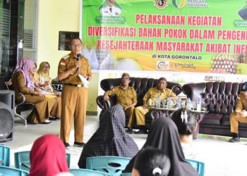 100 Warga di Dumbo Raya dapat Bantuan Bahan Pokok