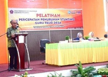 Bupati Pohuwato, Saipul Mbuinga, memberikan sambutan pelatihan percepatan penurunan stunting guru PAUD desa, berlangsung di aula Huyula Ambu, Balai Guru Penggerak Provinsi Gorontalo, Selasa, (03/12/2024) (Foto Iwan Karim)