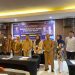 Pjs Bupati Gorontalo, Syukri Botutihe bersama jajaran Dinas Kepemudaan, Olahraga Dan Pariwisata. (Foto Humas)