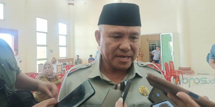 Ketua DPRD Pohuwato, Beni Nento, saat di wawancara Selasa (21/01/2025) (Yusuf/Gopos)