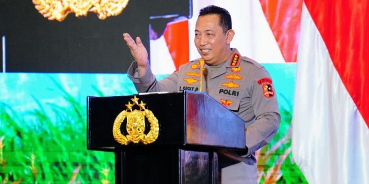 Kapolri Jenderal Pol Listyo Sigit Prabowo berbicara dalam acara Rapat Pimpinan (Rapim) Polri Tahun 2025 di Gedung Tribrata, Jakarta Selatan, Jumat (31/12025). (ANTARA/HO-Divisi Humas Polri)