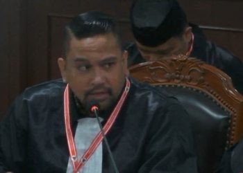 Tim penasehat hukum Pasangan Ryan-Budi saat sidang di Mahkamah Konstitusi terkait guatan hasil Pilwako Gorontalo 2024. (tangkapan layar)