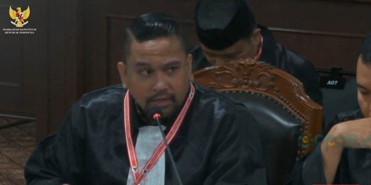 Tim penasehat hukum Pasangan Ryan-Budi saat sidang di Mahkamah Konstitusi terkait guatan hasil Pilwako Gorontalo 2024. (tangkapan layar)