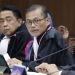 Josua Victor selaku kuasa hukum Termohon saat membacakan keterangan pada sidang Perkara Nomor 37/PHPU.BUP-XXIII/2025 Perselisihan Hasil Pemilihan Umum Bupati Kabupaten Pohuwato, pada Kamis (23/1) di Ruang Sidang Panel 3 MK. (Foto Humas/Bayu)
