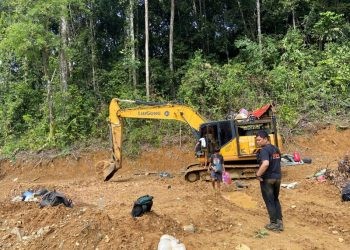 Satu alat berat ditemukan Polisi di lokasi tambang ilegal Popayato, Rabu (22/01/2025) (Istimewa)