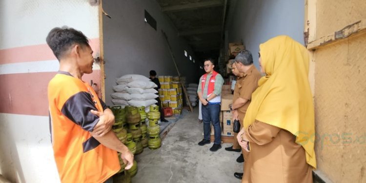 Pemkab Gorontalo dan PT Pertamina Patra Niaga Sulawesi melakukan sidak gabungan di sejumlah pangkalan elpiji 3 Kg di wilayah Kecamatan Telaga cs, Selasa (14/1/2025).(Foto Pertamina)