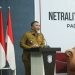 Pjs Bupati Budiyanto Sidiki saat memberikan arahan pada Sosialisasi Netralitas ASN dan Kepala Desa pada Pilkada Serentak tahun 2024 yang dilaksanakan di Aula BPSDM Provinsi Gorontalo, Senin (30/9/2024). (F. Yudi/Prokopim)