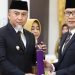 Budiyanto Sidiki resmi dikukuhkan menjadi Penjabat Sementara (Pjs) Bupati Bone Bolango. Pengukuhan tersebut dilakukan langsung oleh Pj Gubernur Gorontalo, Rudy Salahuddin di Aula Rumah Jabatan Gubernur Gorontalo, Selasa (24/9/2024)