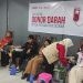 Sejumlah karyawan Alfamart cabang Gorontalo saat melaksanakan aksi sosial donor darah, Selasa (18/2/2025).(Foto Hervi)