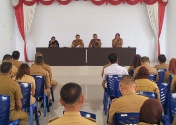 Suasana rapat persiapan menjelang pelantikan Walikota dan Wakil Walikota Kotamobagu terpilih, dr. Wenny Gaib dan Rendy Virgiawan Mangkat yang dilaksanakan di Aula kantor Walikota, Senin (10/2/2025) (foto : Lamk/Gopos.id)
