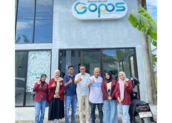 Mahasiswa Jurusan Bahasa dan Sastra Indonesia melaksanakan magang jurnalistik di media online gopos.