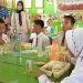 Para siswa di Kecamatan Limboto Barat, menikmati sajian Makan Bergizi Gratis