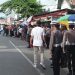 Personel Polri-TNI melakukan penjagaan di seputaran kawasan Klenteng Tulus Harapan Kita dalam pelaksanaan Cap Go Meh oleh warga Tianghoa di Kota Gorontalo. (Arni/gopos)