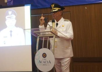 Bupati Bone Bolango, Ismet Mile saat berpidato pertama kali dihadapan jajaran Pemerintah Kabupaten Bone Bolango pada kegiatan Serah Terima Jabatan di The Acacia Hotel Jakarta, Kamis (20/2/2025). (Foto Afik/Diskominfo)