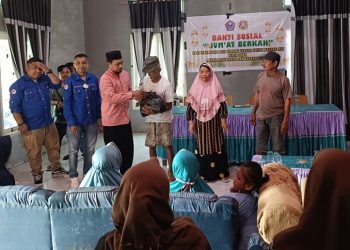 Bantuan yang diserahkan langsung oleh karang taruna Pohuwato, Jumat (14/02/2025) (Yusuf/Gopos)