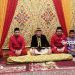 Gubernur Gorontalo Gusnar Ismail bersama Ketua Tim Penggerak PKK, Nani Mokodongan jalani prosesi adat Moloopu di Rujab Gubernur Gorontalo.
