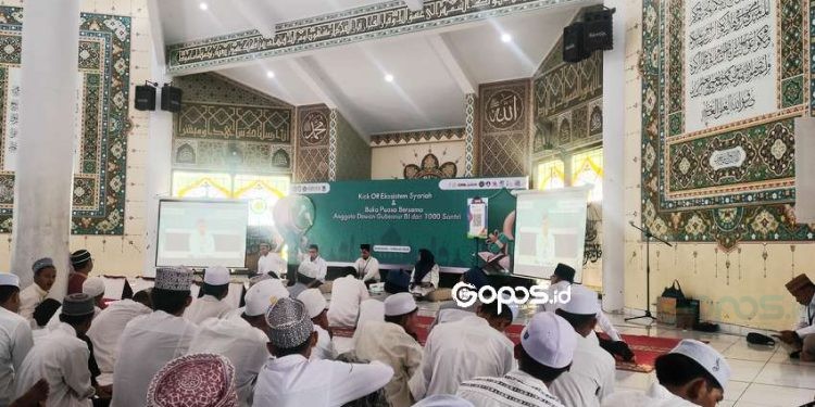 Kantor Perwakilan Bank Indonesia Provinsi Gorontalo berkolaborasi dengan Komite Daerah Ekonomi dan Keuangan Syariah (KDEKS) dan Himpunan Ekonomi Bisnis Pesantren (HEBITREN) Provinsi Gorontalo menyelenggarakan Kick Off Ekosistem Ekonomi Syariah Gorontalo di Pondok Pesantren Hubulo, Kabupaten Bone Bolango.