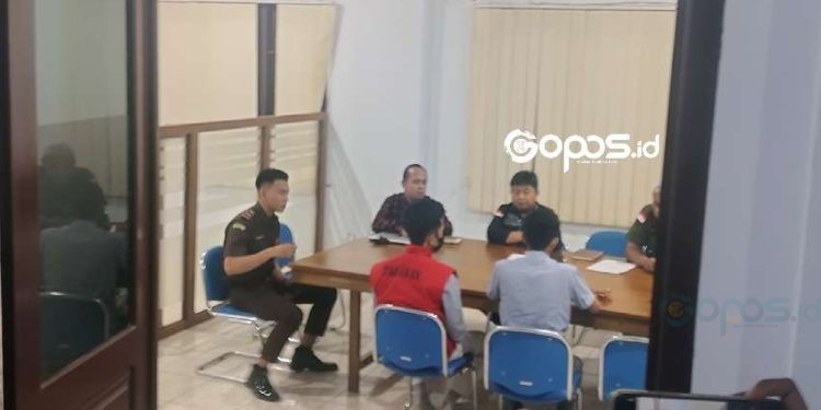 Kejaksaan Negeri Kota Gorontalo akan segera menetapkan satu tersangka kasus proyek salah satu jalan di Kota Gorontalo.