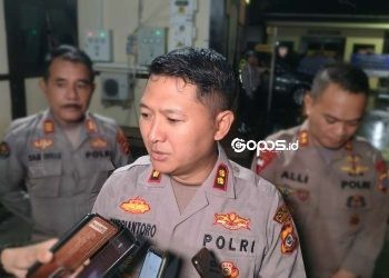 Kapolres Bone Bolango, AKBP Supriantoro diwawancarai awak media.