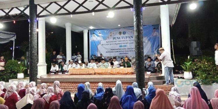 Pelaksanaan khatam quran di Rumah Dinas Wali Kota Gorontalo, Jumat (14/3/2025)