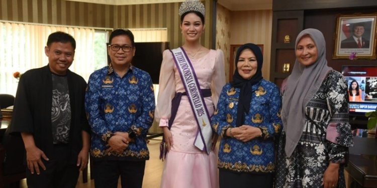 Finalis Puteri Indonesia Gorontalo 2025 usai audiensi dengan Wakil Gubernur Gorontalo Idah Syahidah, Rabu (19/3/2025). (Foto Mila Diskominfotik)
