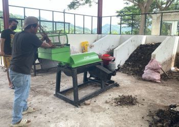 Pengelolaan sampah organik di Rumah Kompos Kota Gorontalo.(Foto Rama/Gopos)