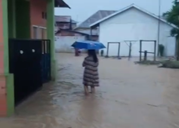 Wilayah Kelurahan Talumolo Kota Gorontalo mulai direndam air setelah hujan deras.