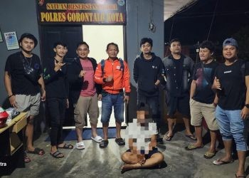 MA saat diamankan Tim Opnas Satres Narkoba Polresta Gorontalo Kota.(Foto Polres Gtlo Kota)