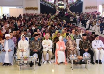 Tokoh-tokoh Gorontalo yang hadir dalam halal bihalal yang dilaksanakan oleh pemerintahan Provinsi Gorontalo dan tidak dihadiri oleh anggota DPR RI Elnino H. Mohi yang juga ketua DPD I Partai Gerindra Provinsi Gorontalo beserta elit politik dari Partai Gerindra. (Foto: Pemprov Gorontalo)
