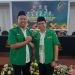Sekwil GP Ansor Gorontalo Muh. Firmansyah Yunus ketika memberikan selamat kepada ketua wilayah GP Ansor Sulut Mulyadi Paputungan, Jumat (18/4/2025) dini hari tadi di hotel Sutan Raja, Kotamobagu