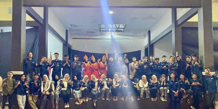 Persatuan Pemuda Pelajar Indonesia Kota Molibagu (P3IKM) merayakan Hari Ulang Tahun (HUT) ke-15 dengan semarak. Mengusung tema "Molraido Wagu Mopotindaho"