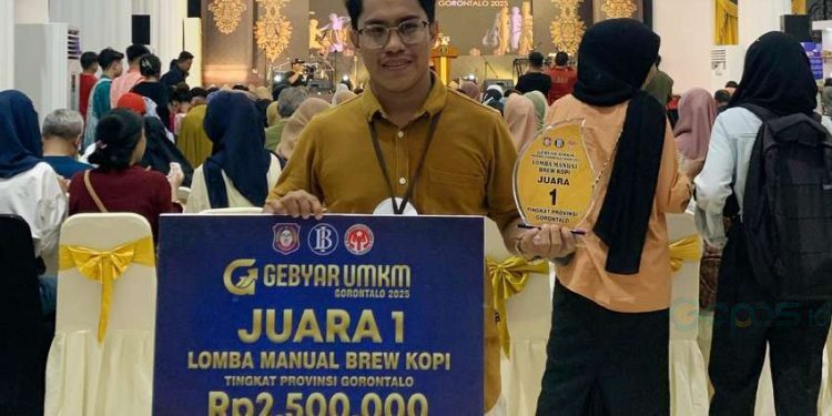 Ahmad Sahabi, Barista NR Coffe itu berhasil meraih Juara I dalam Lomba Manual Brew Kopi tingkat Provinsi Gorontalo yang diselenggarakan oleh Bank Indonesia (BI).