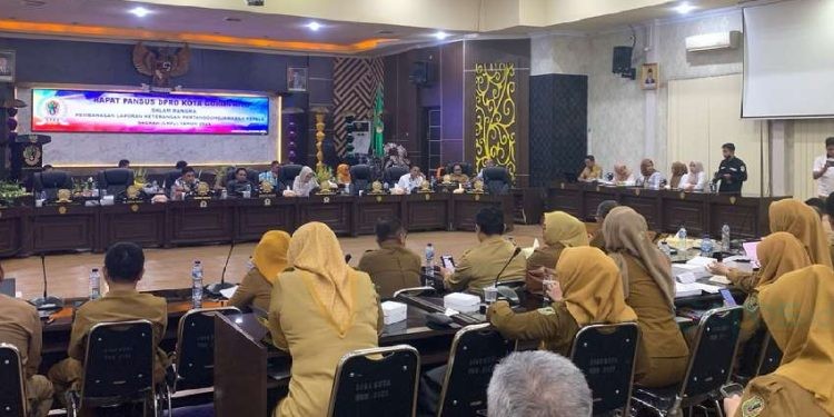 Rapat Komisi II bersama Sekda dan OPD di Aula 1 Dekot Selasa (29/4/2025) (Rama/Gopos)