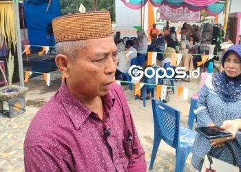 Ridwan Rahim dikonfirmasi saat diwawancarai awak media usai melaksanakan Pencoblosan di Desa Molingkapoto, Kecamatan Kwandang, Kabupaten Gorontalo, Sabtu pagi (19-4-2025).
