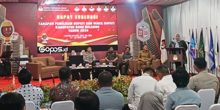 KPU Kabupaten Bone Bolango melaksanakan evaluasi tahapan Pilkada tahun 2024. 