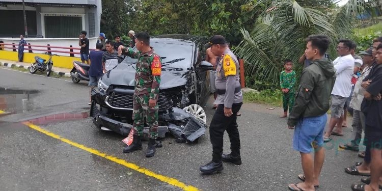 Kondisi mobil dinas yang ditumpangi Ketua Bawaslu Provinsi Gorontalo telah diamankan oleh pihak berwajib, Sabtu (19/4/2025)