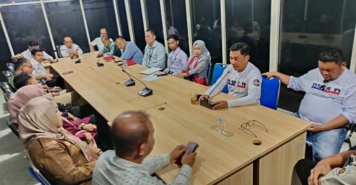 Rapat evaluasi RKUD oleh Pemerintah Kabupaten Gorontalo berdama DPRD Kabupaten Gorontalo. (Foto: Istimewa)