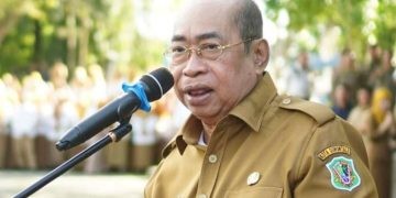 Walikota Gorontalo Adhan Dambea